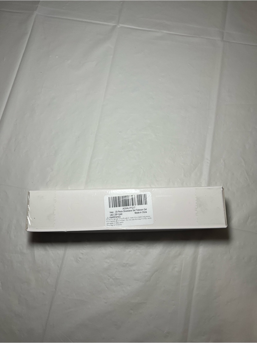 NEW Unbranded 20 PC Gold Silverwear Flatware Set